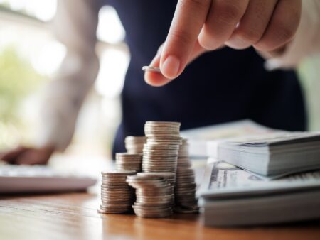 بعيدا عن الأسهم والبنوك.. تعرف على أهم 5 قطاعات للاستثمارات البديلة